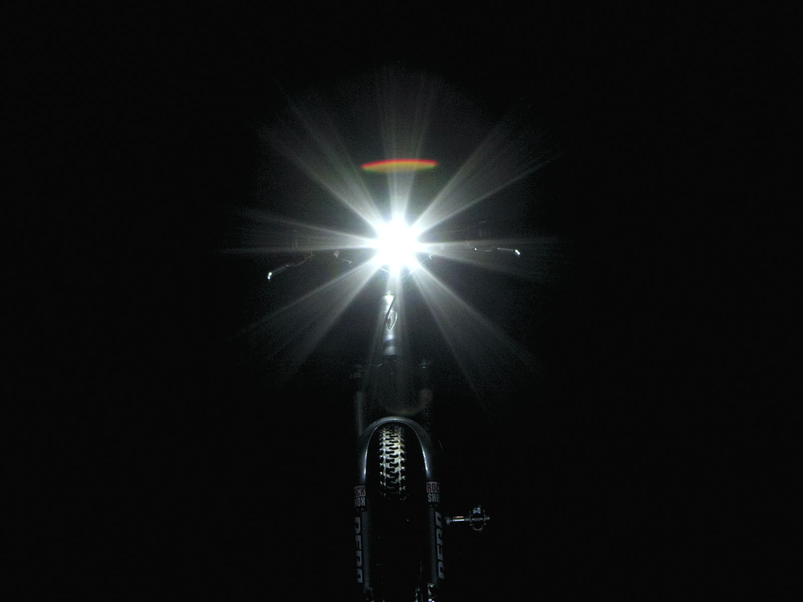 چراغ جلو دوچرخه برند تاپیک مدل  WHITELITE AURA